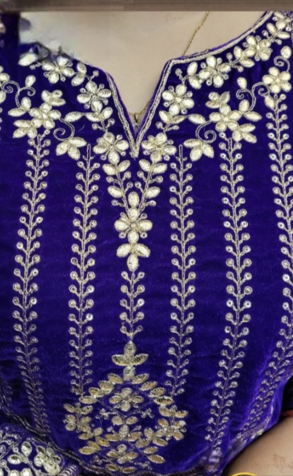 Velvet Kameez Salwar & Duppatta. Neelam.