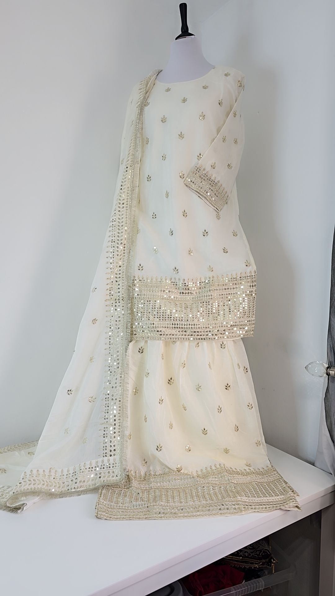Gharara Kurti & Duppatta. Inaya