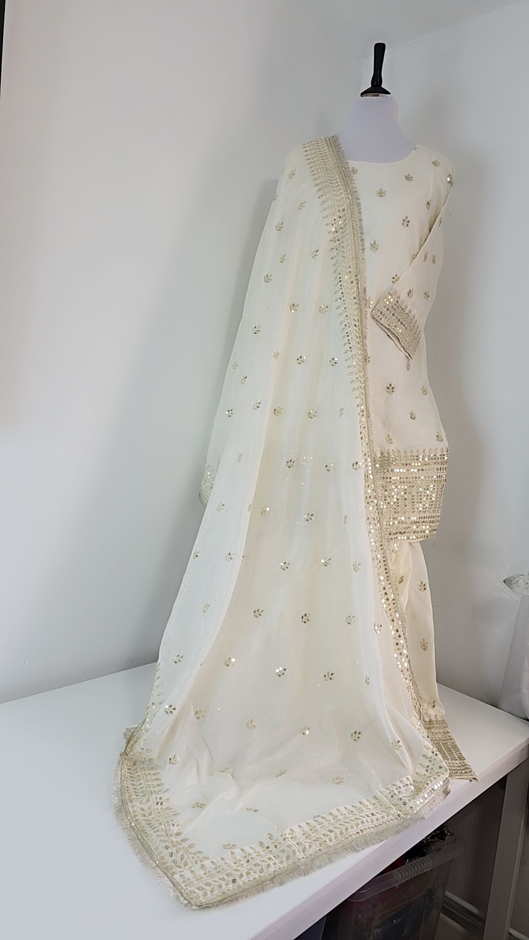 Gharara Kurti & Duppatta. Inaya