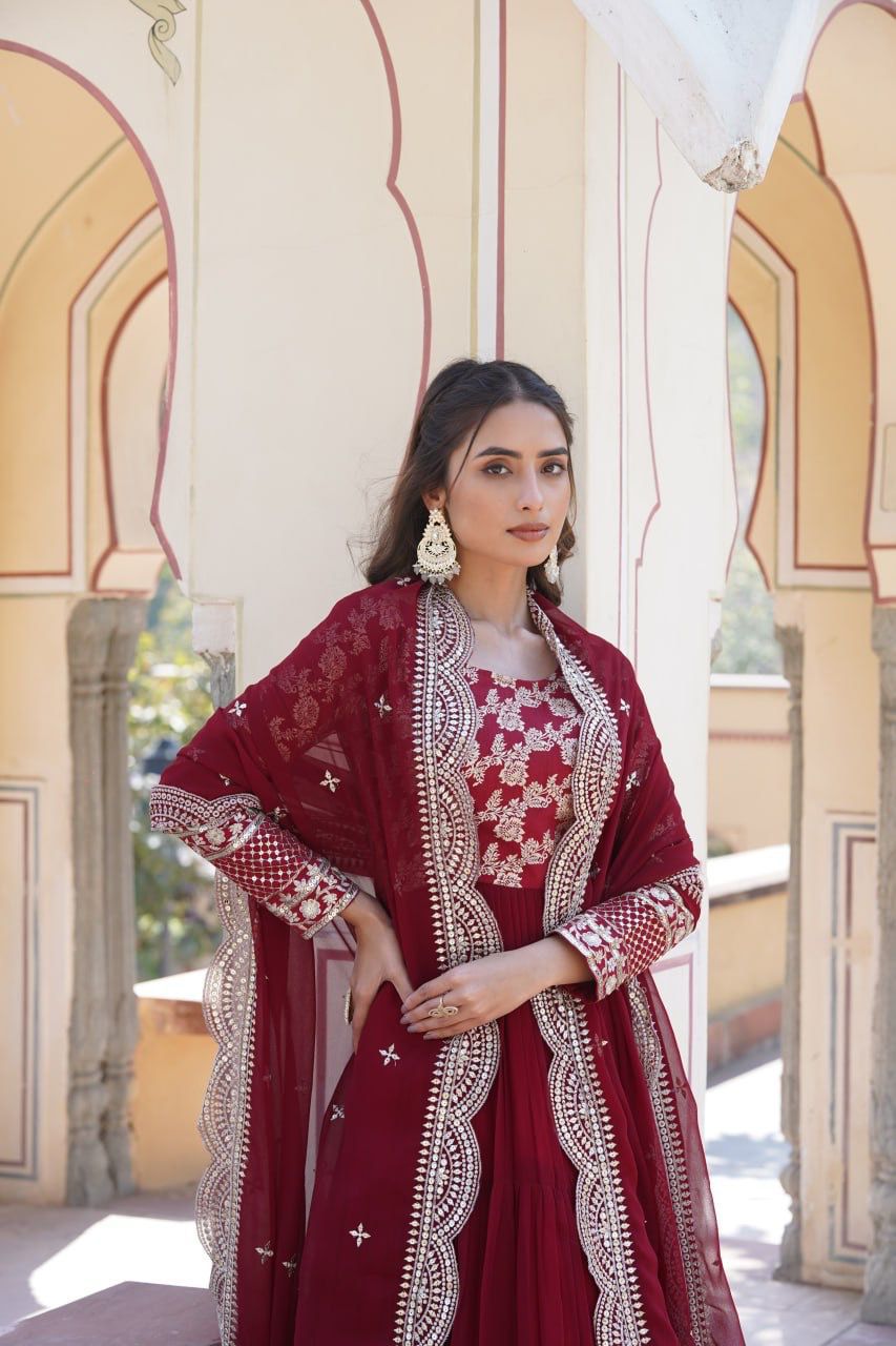 Anarkali Gown & Duppatta. Rani