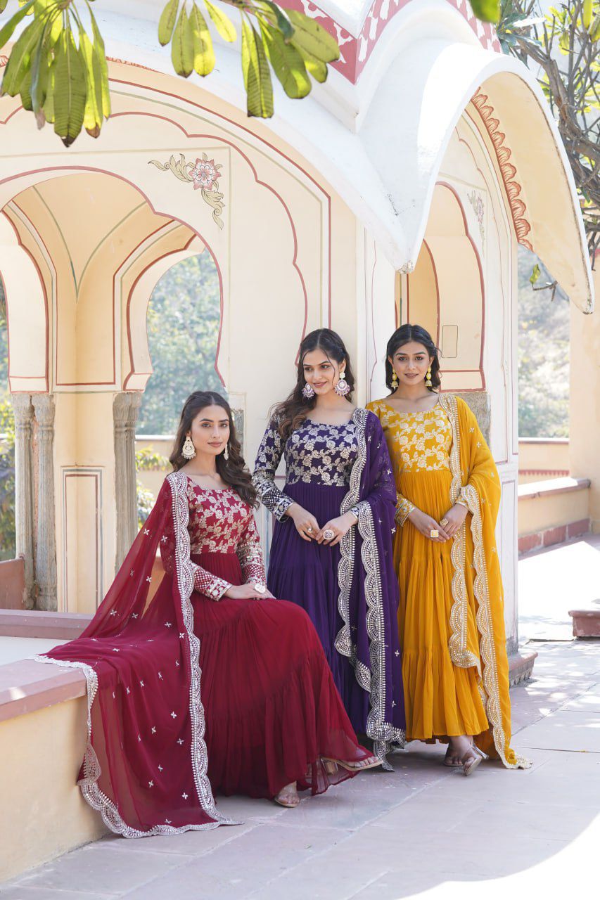 Anarkali Gown & Duppatta. Rani