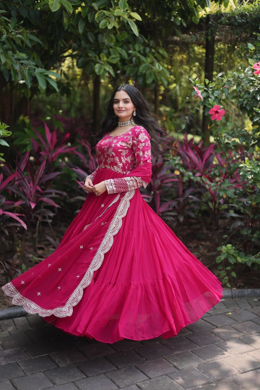 Anarkali Gown & Duppatta. Rani