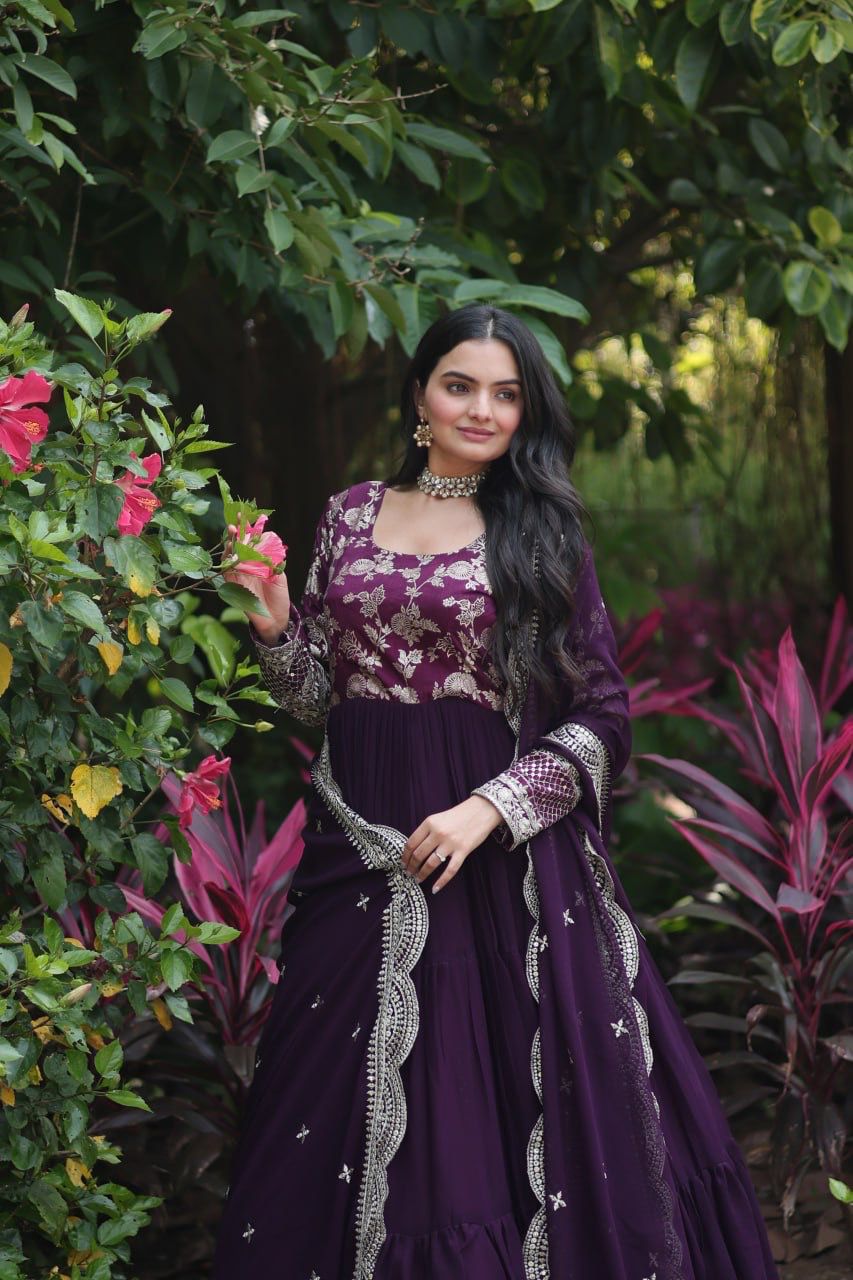 Anarkali Gown & Duppatta. Rani
