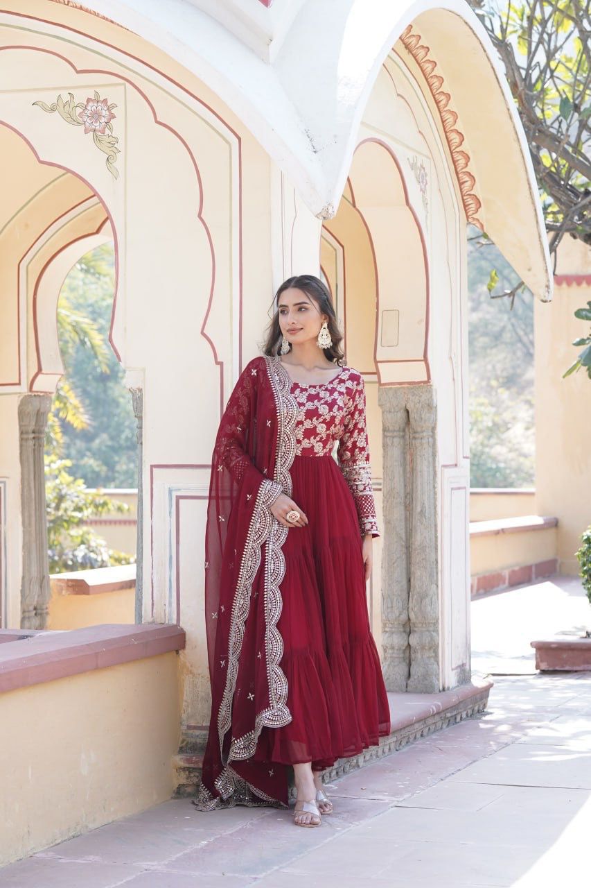 Anarkali Gown & Duppatta. Rani