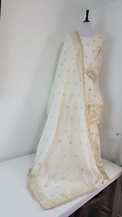 Gharara Kurti & Duppatta. Inaya