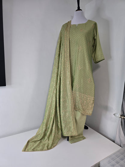 Salwar Kameez & Duppatta. Kinza. Plus Size available.