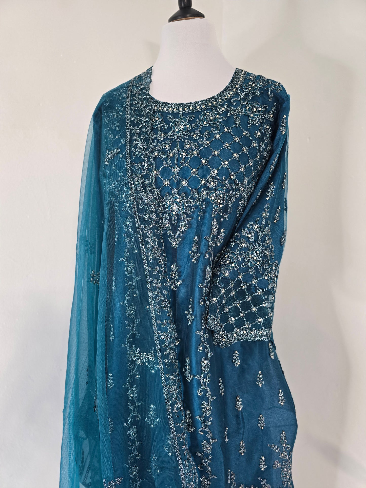 Salwar Kameez &Duppatta. Pakistani, Indian party wear. Fully stitched